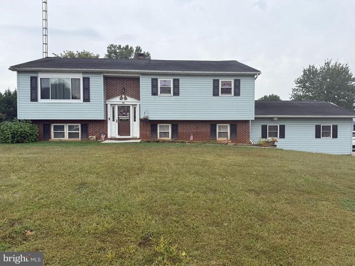 131 Groft Drive  New Oxford PA 17350 photo