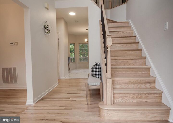Property Photo:  8004 Chippenham Court  VA 22039 