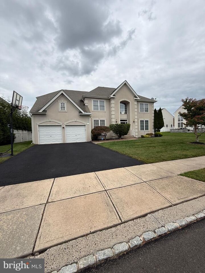 Property Photo:  21 Primrose Lane  PA 19006 
