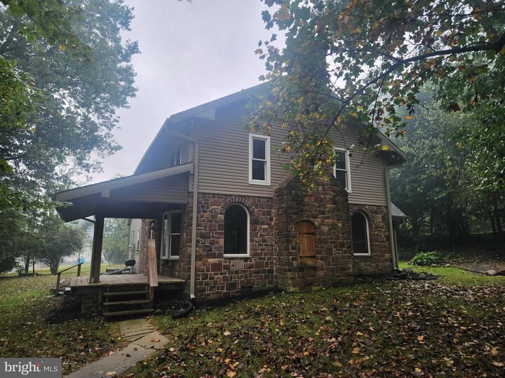 Property Photo:  232 Mansion House Road  PA 17545 