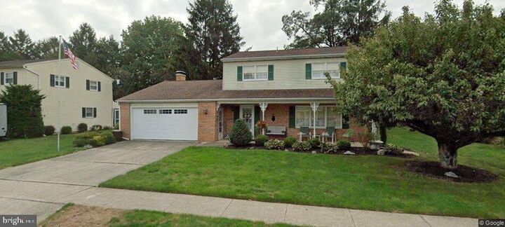 708 Charles Street  Mechanicsburg PA 17055 photo