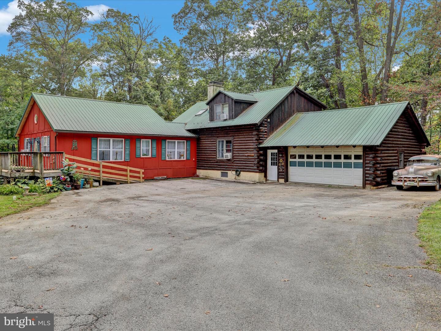 Property Photo:  270 Laurel Road  PA 19520 