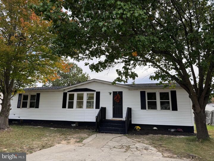 Property Photo: 22436 Macarthur Boulevard MD 20619