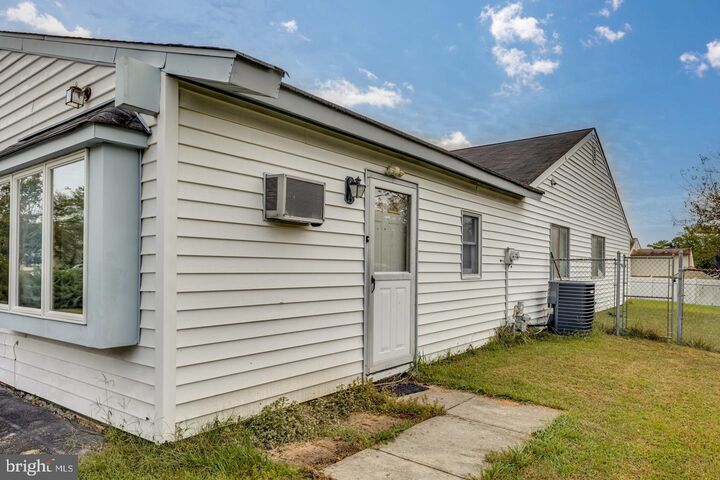 Property Photo:  552 Four Mile Branch Road  NJ 08081 