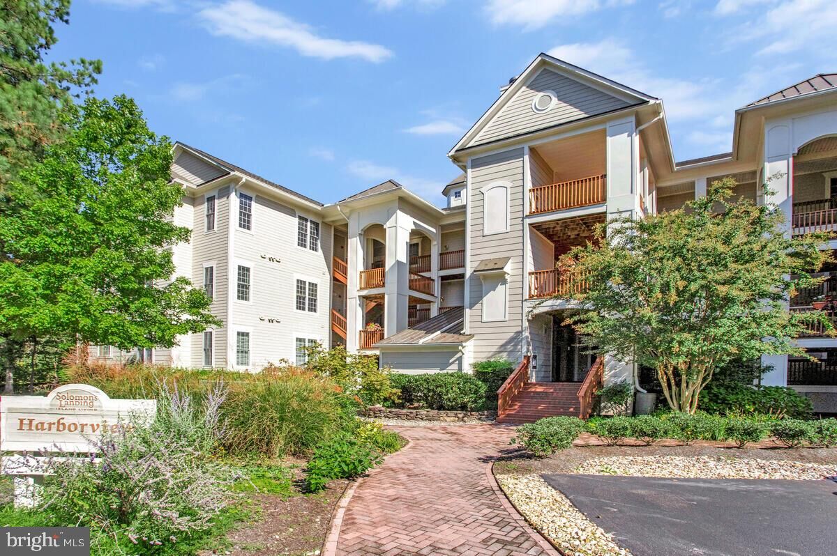 Property Photo:  735 Runabout Loop 735  MD 20688 