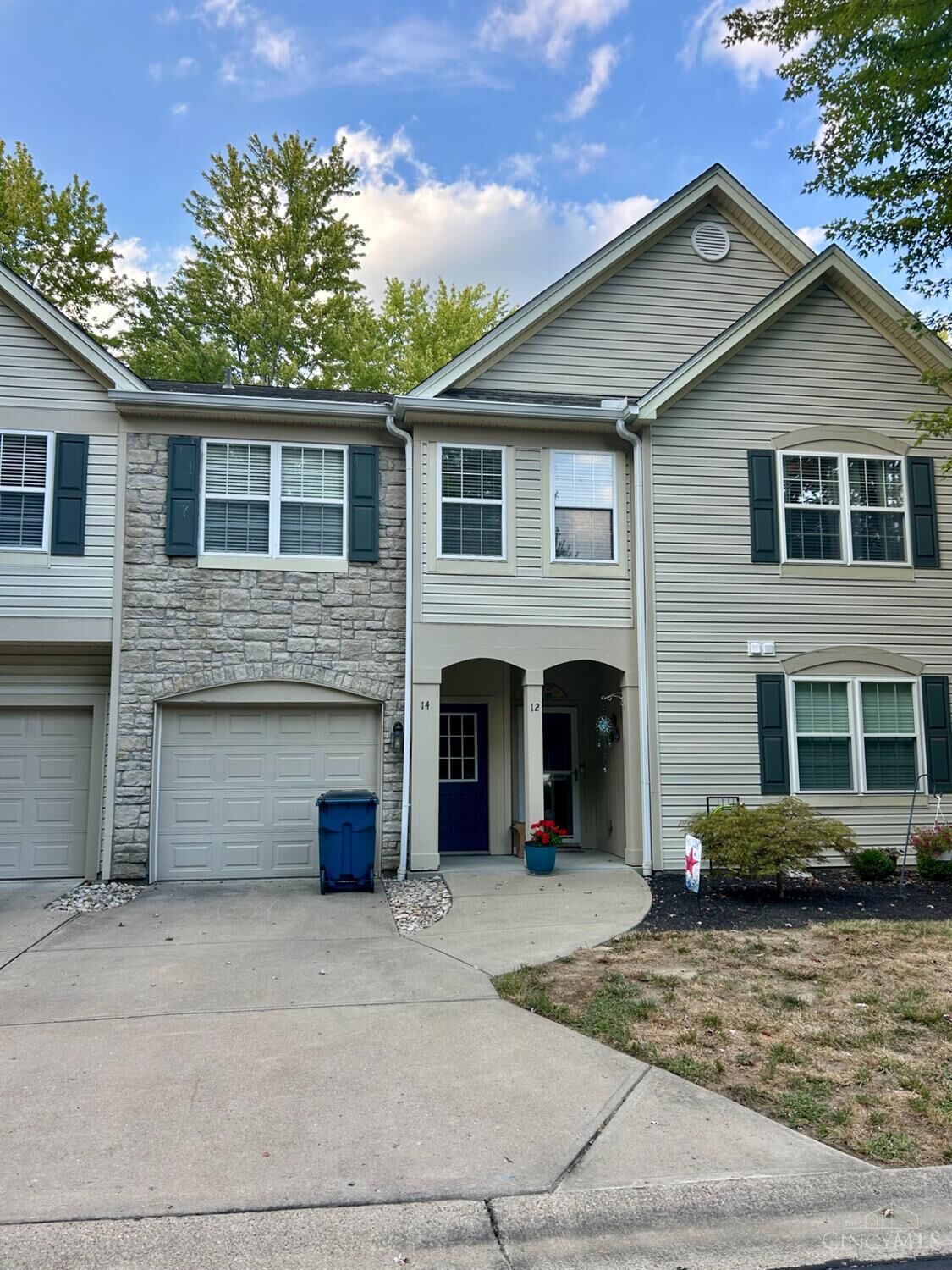 Property Photo: 14 Broadwood Lane OH 45102