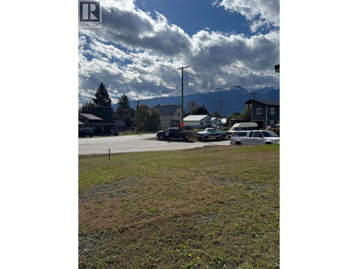 Property Photo:  309 Taylor Street  BC V0E 2S0 