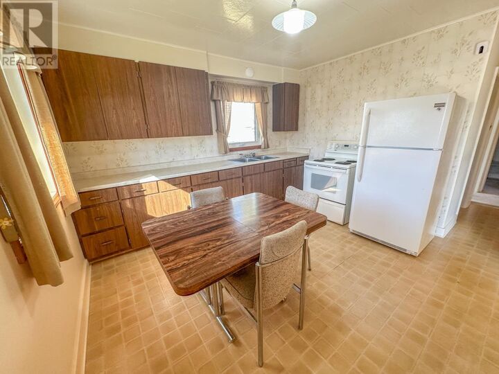 Property Photo:  1038 Park St  ON P9N 1B9 