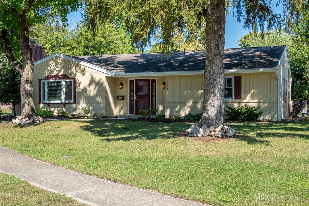 Property Photo:  3812 Ninebark Place  OH 45424 