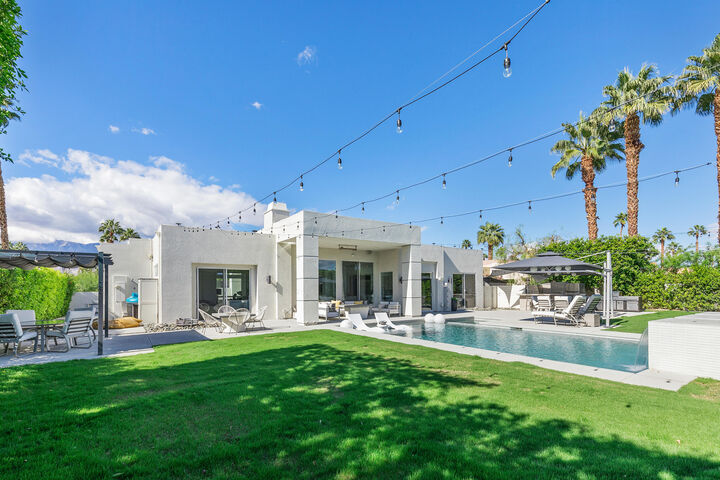 Property Photo:  11 Sterling Place  CA 92270