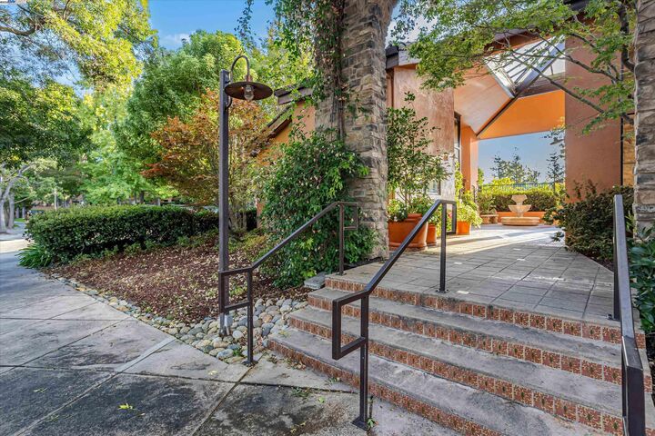 Property Photo:  39199 Guardino Dr 170  CA 94538 