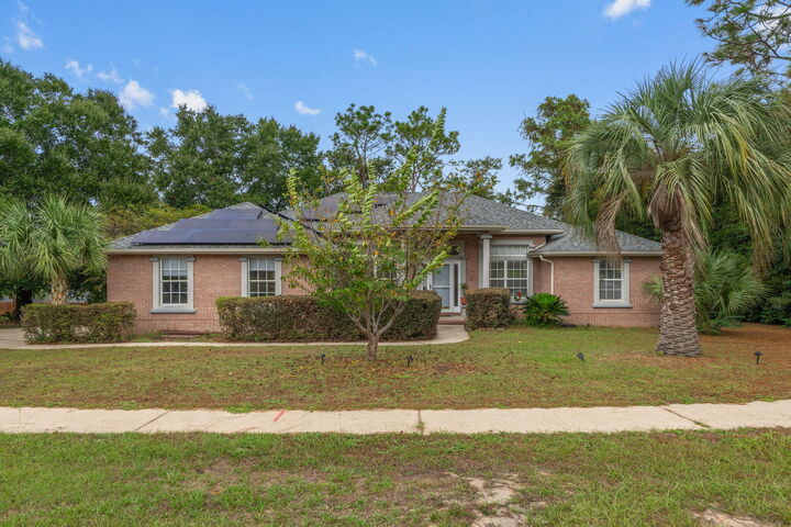Property Photo:  2603 Palamino Trail  FL 32536 