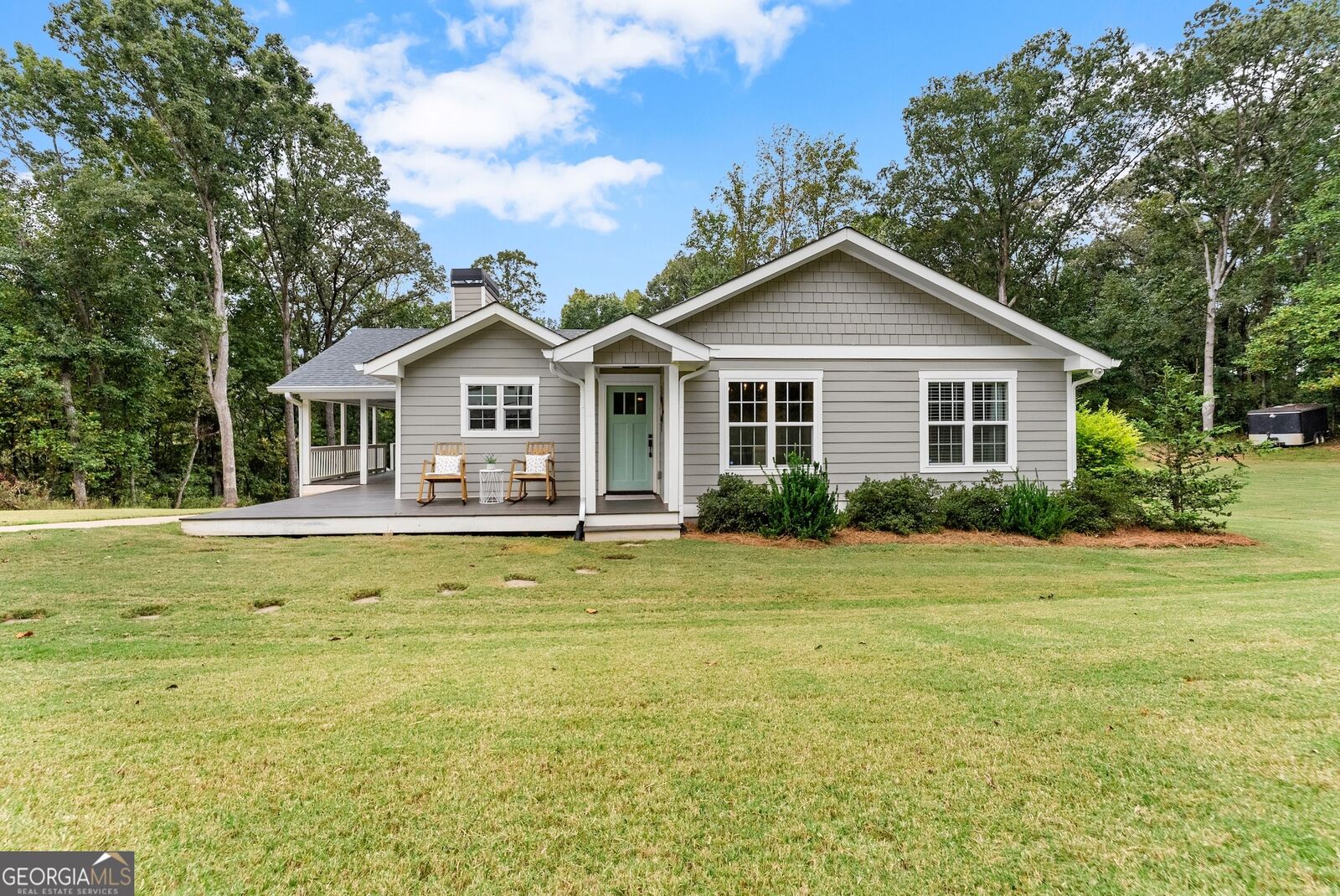 Property Photo:  5545 Millwood Road  GA 30041 