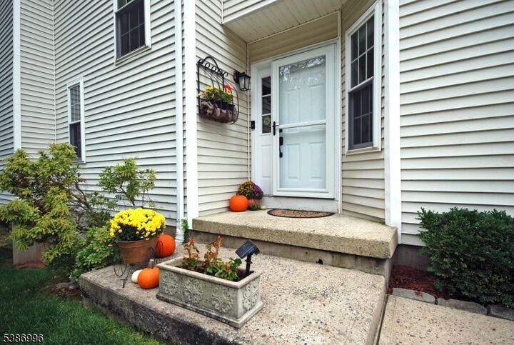 Property Photo:  33 Iroquois Trl  NJ 08876 