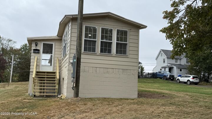 Property Photo:  11 Oaklawn Avenue  PA 18707 