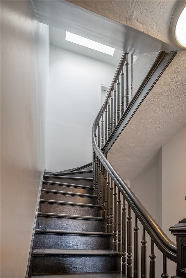Property Photo:  110 Charles St 1  NJ 07307 
