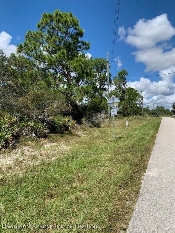 Property Photo:  1148 Wildflower Street  FL 33852 