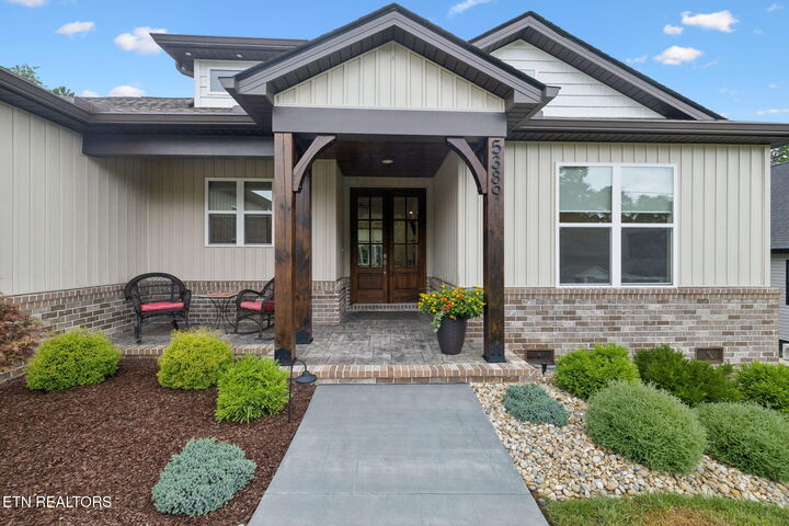 Property Photo: 5389 Zion Ridge Rd TN 37774