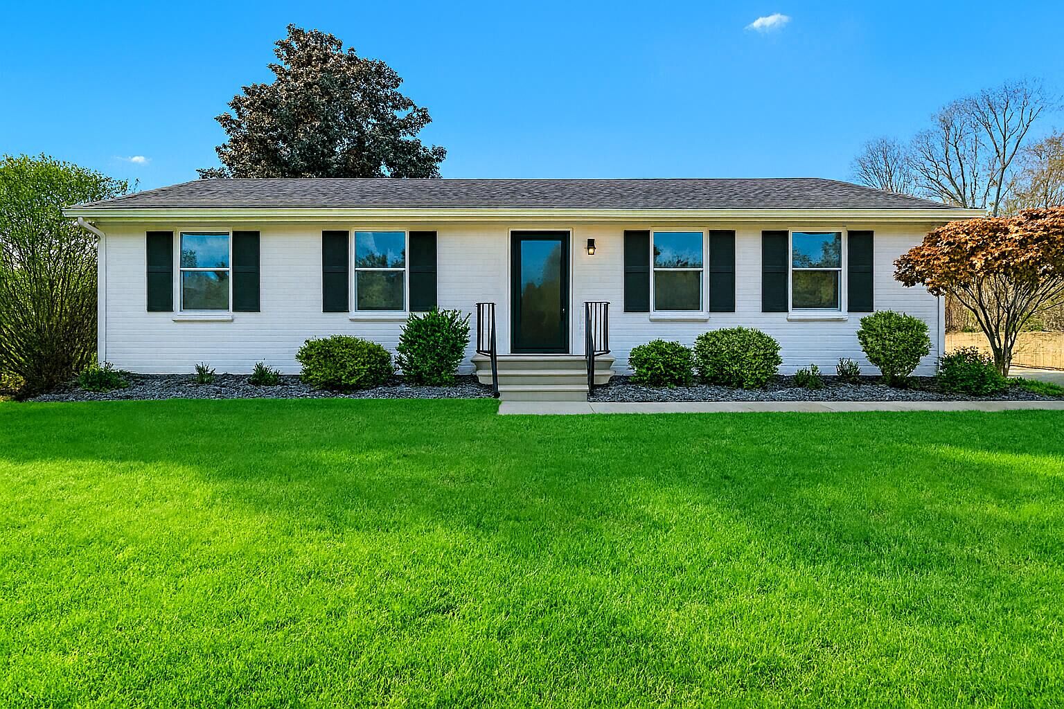 Property Photo:  1016 Lane Allen Road  KY 40504 