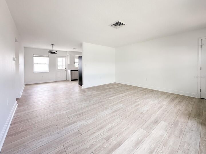 Property Photo: 11295 1st Street E FL 33706