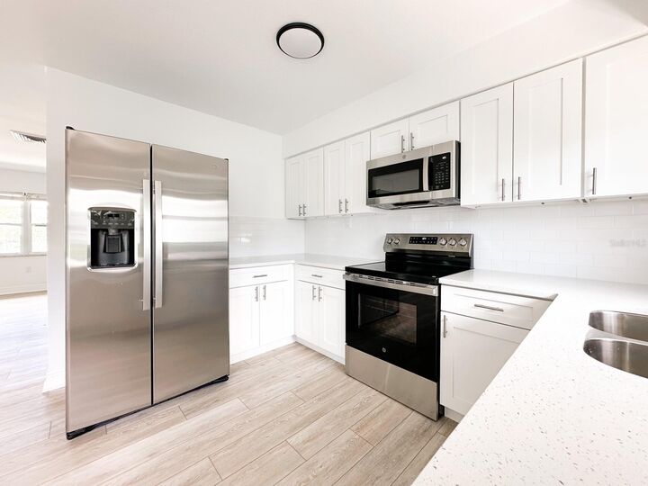 Property Photo: 11295 1st Street E FL 33706