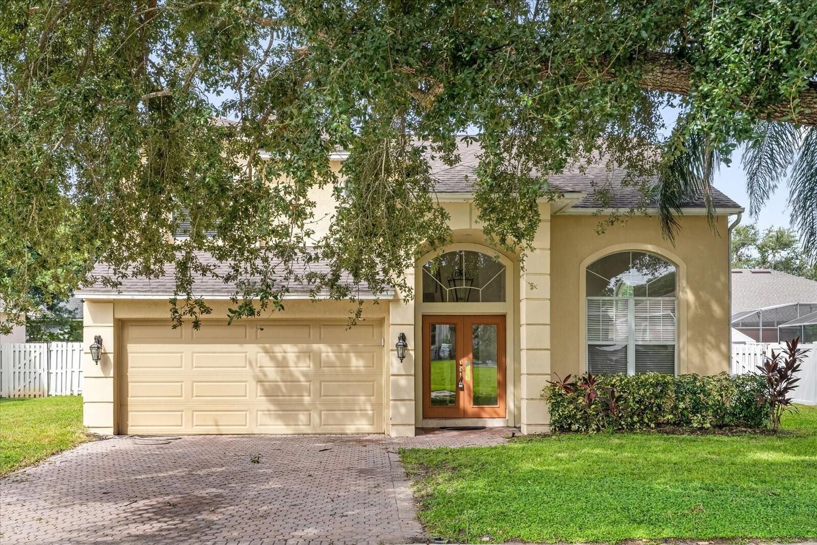 Property Photo:  10218 Facet Court  FL 32836 