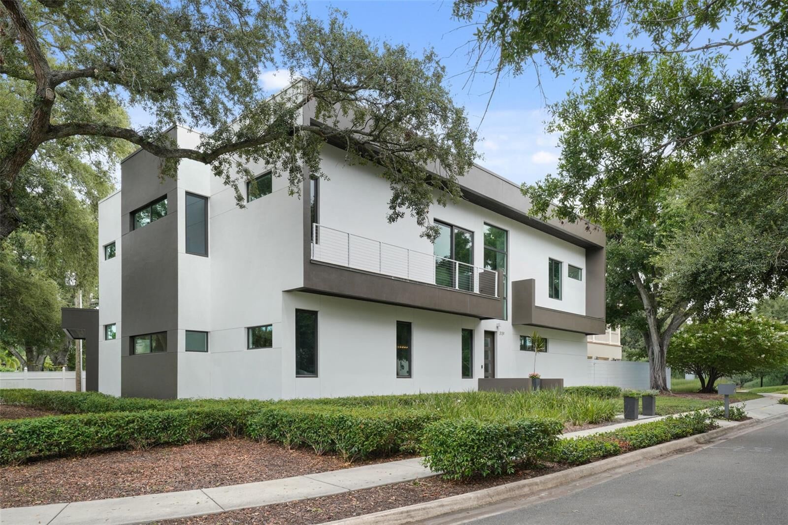 Property Photo: 3139 W Waverly Avenue FL 33629