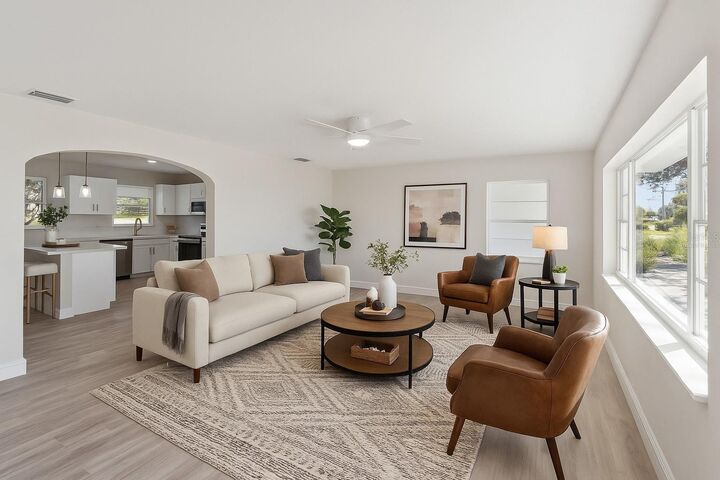 Property Photo:  605 Florida Avenue  FL 33838 