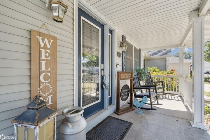 Property Photo:  2202 S 4th Street  IA 52601