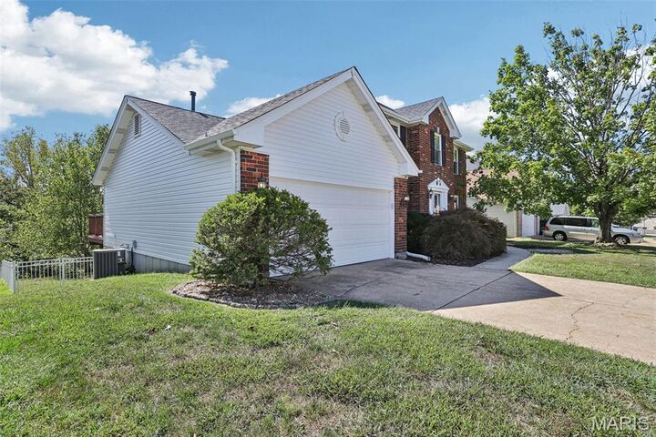 Property Photo: 2940 Woodbridge Estates Drive MO 63129