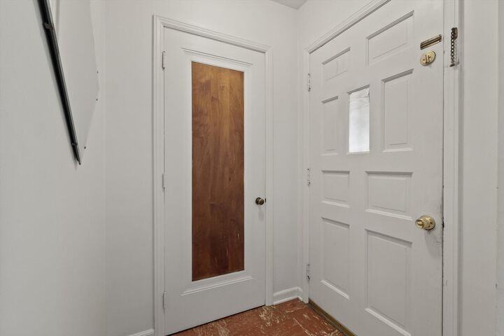 Property Photo:  810 Horton Street  MI 48167 