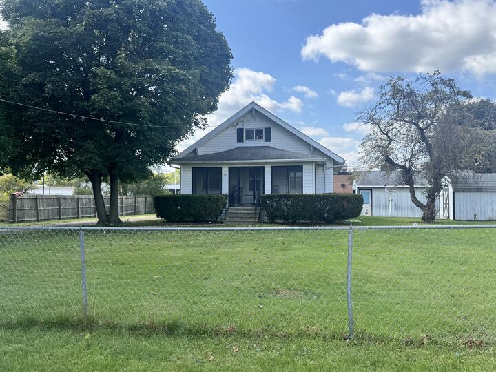 Property Photo: 96 S Woodrow Avenue MI 49015
