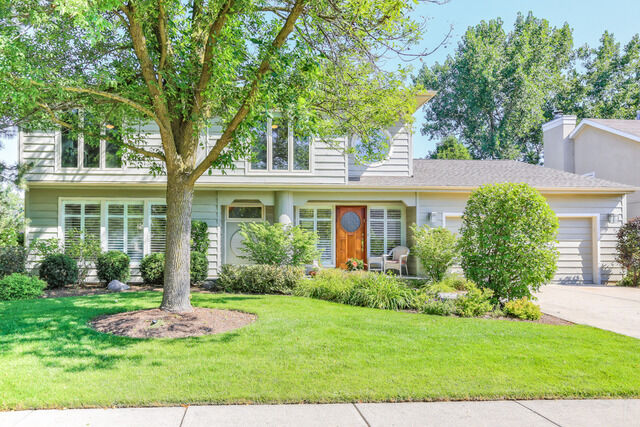 Property Photo: 1430 Country Lane IL 60015