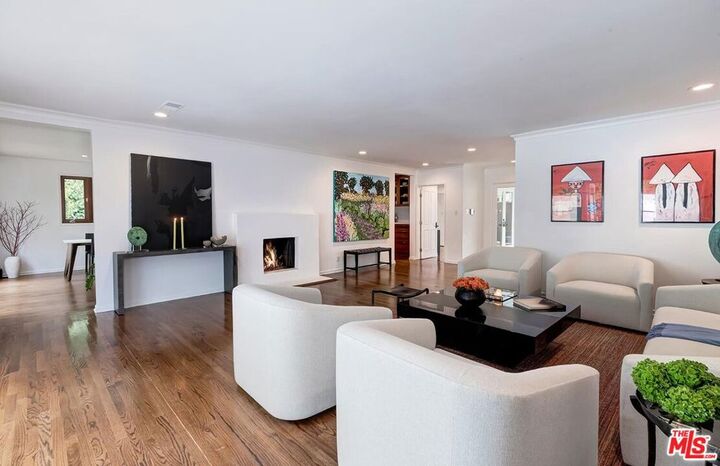 Property Photo:  2268 Betty Lane  CA 90210 