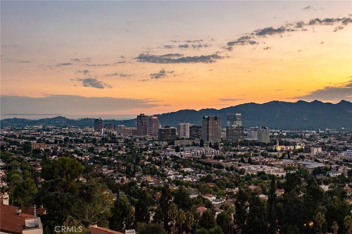 Property Photo:  830 Harrington Road  CA 91207 