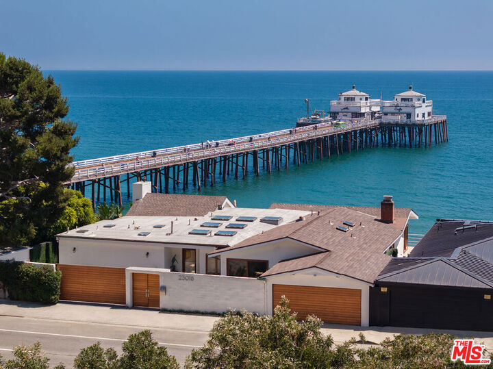 23018 Pacific Coast Highway  Malibu CA 90265 photo