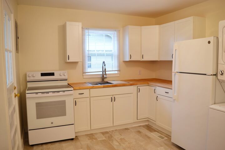 Property Photo:  1203 Woodland Dr  TN 37355 