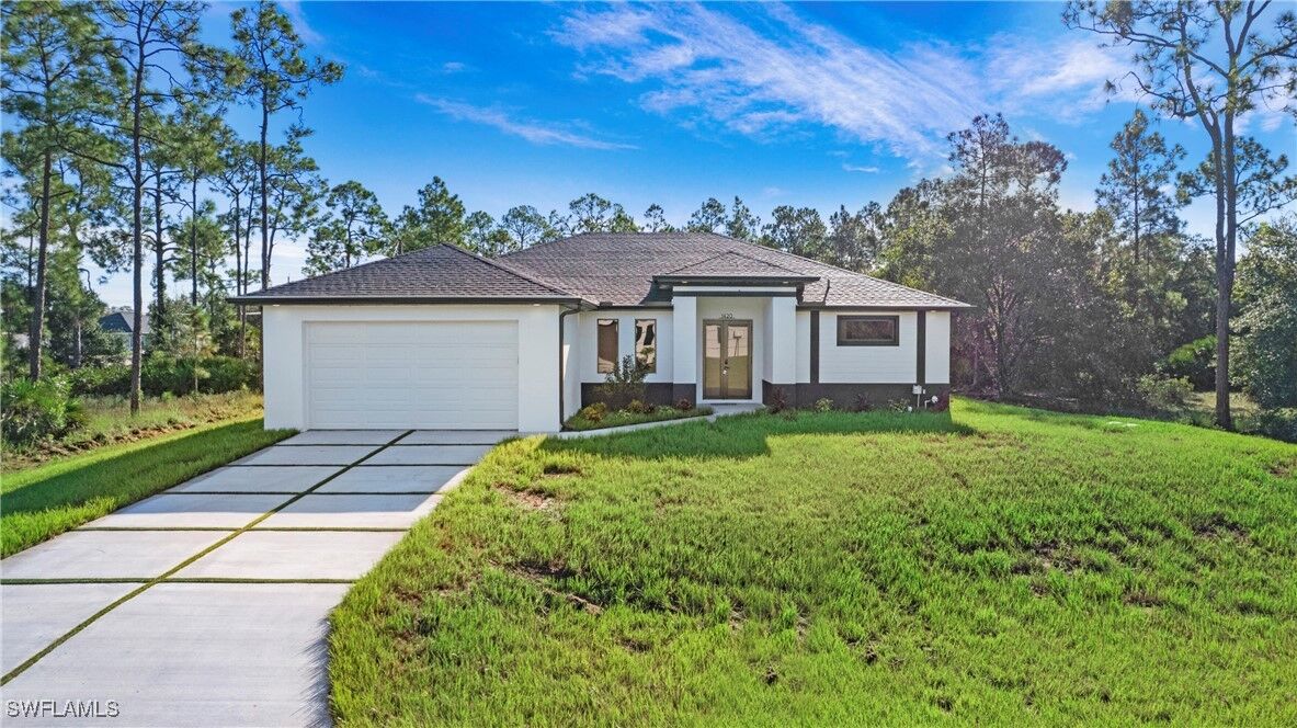 Property Photo:  1420 Poinsettia Avenue  FL 33972 