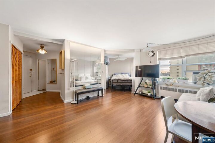1450 Palisade Avenue 6F  Fort Lee NJ 07024 photo