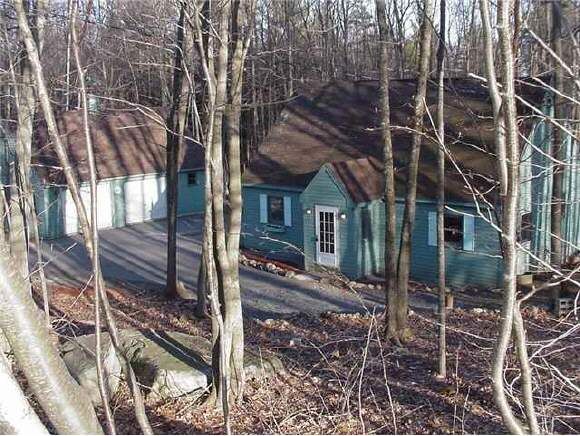 Property Photo:  8 Bob White Drive  NH 03848 