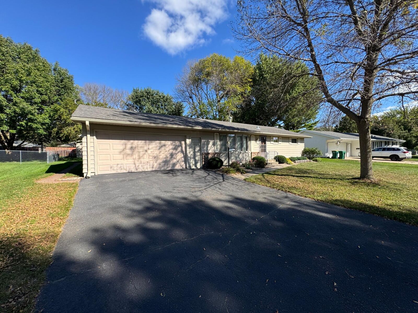 Property Photo:  1115 Swanhill Drive  MN 56007 