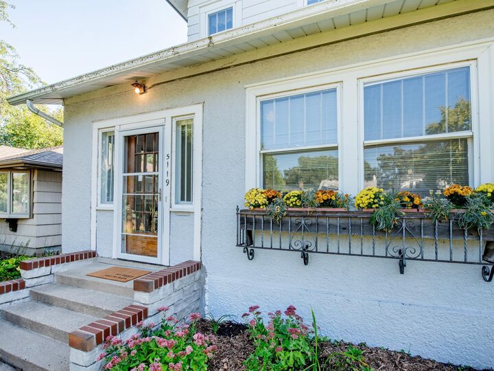 Property Photo:  5119 Thomas Avenue S  MN 55410 