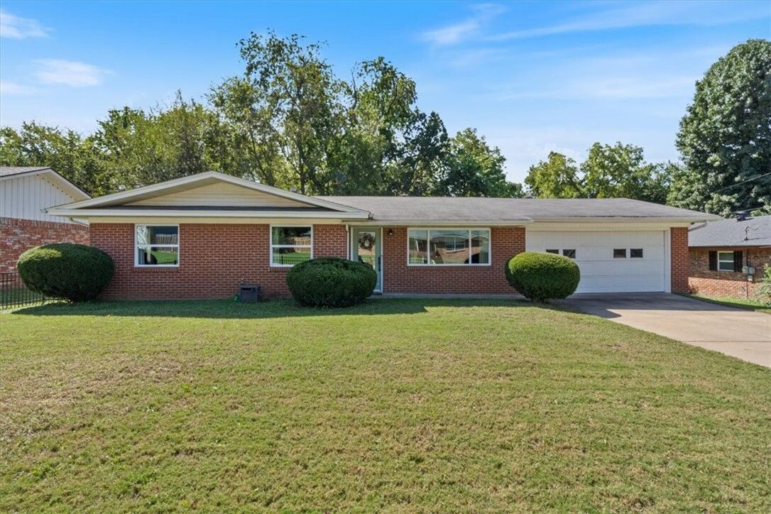 Property Photo:  209 Sanders Avenue  AR 72764 