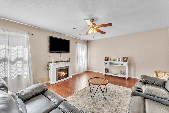 Property Photo: 11723 E Creek Lane AR 72730