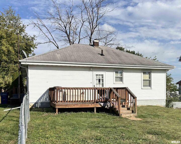 Property Photo: 897 20th Avenue IL 61473