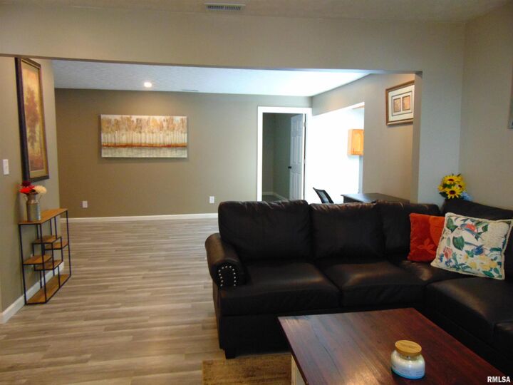 Property Photo:  812 W Madison Street  IL 62948 