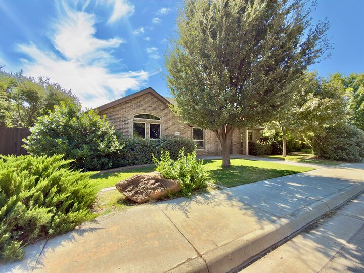 Property Photo: 5907 Sabine Dr TX 79707