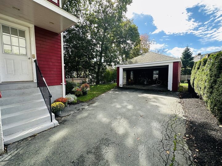 Property Photo:  113 Cushing Avenue 113  MA 02478 