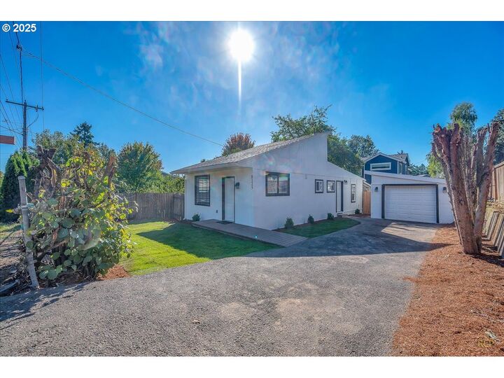 8125 SE 52nd Ave  Portland OR 97206 photo