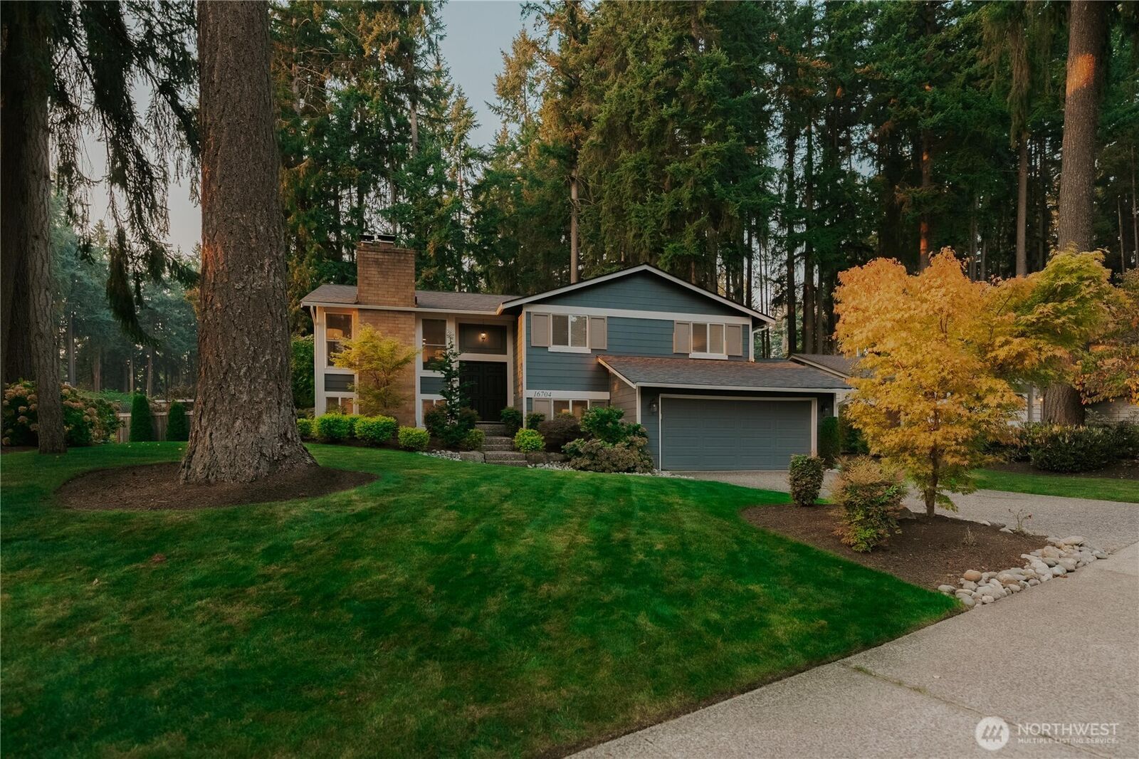 Property Photo:  16704 NE 102nd Place  WA 98052 